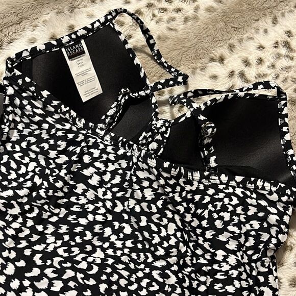 Island Escape Tankini Top - Picture 6 of 10